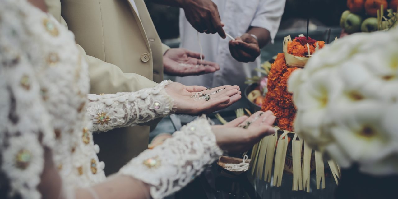 American wedding in Ubud, Balinese ceremony: Lauren and Joseph